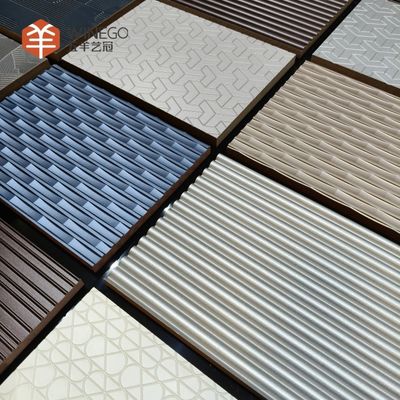 आंतरिक डिजाइन के लिए 3 डी सुरुचिपूर्ण उभरा हुआ फनीर दीवार पैनल 2400 मिमी